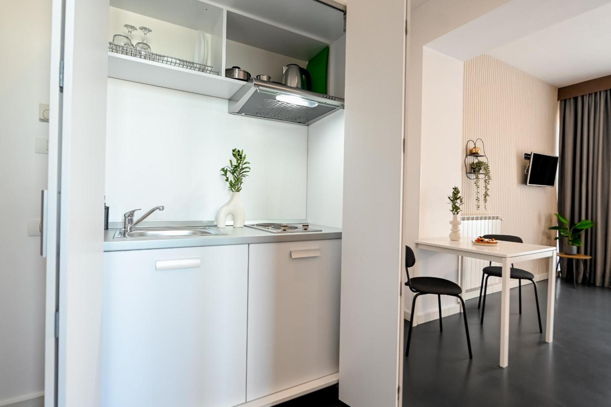 Urban Elegance - Stylish Central Accommodation Bukurešť Pokoj fotografie