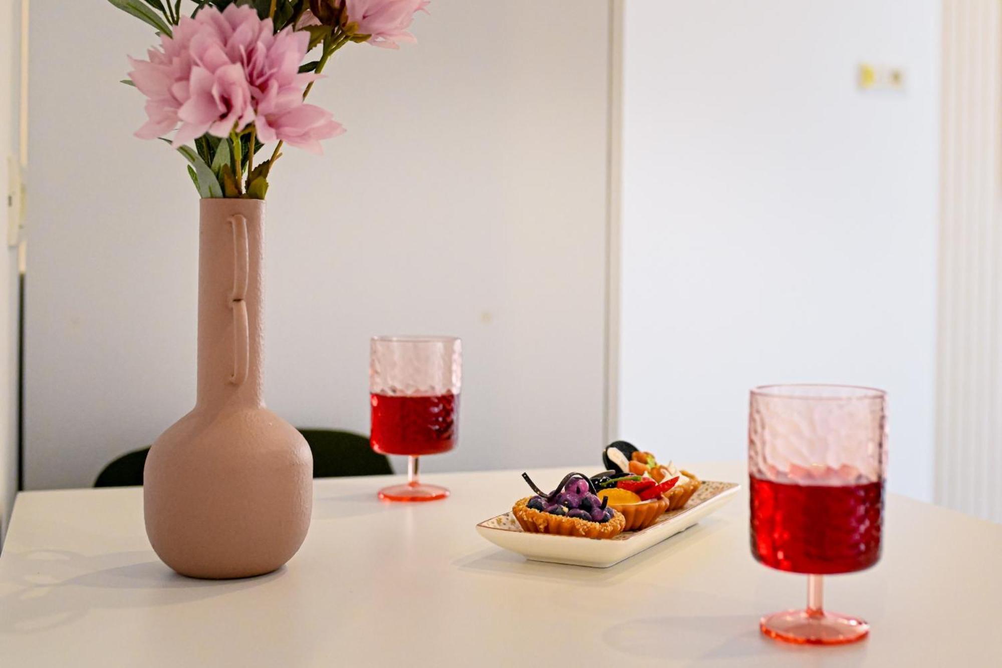 Urban Elegance - Stylish Central Accommodation Bukurešť Pokoj fotografie