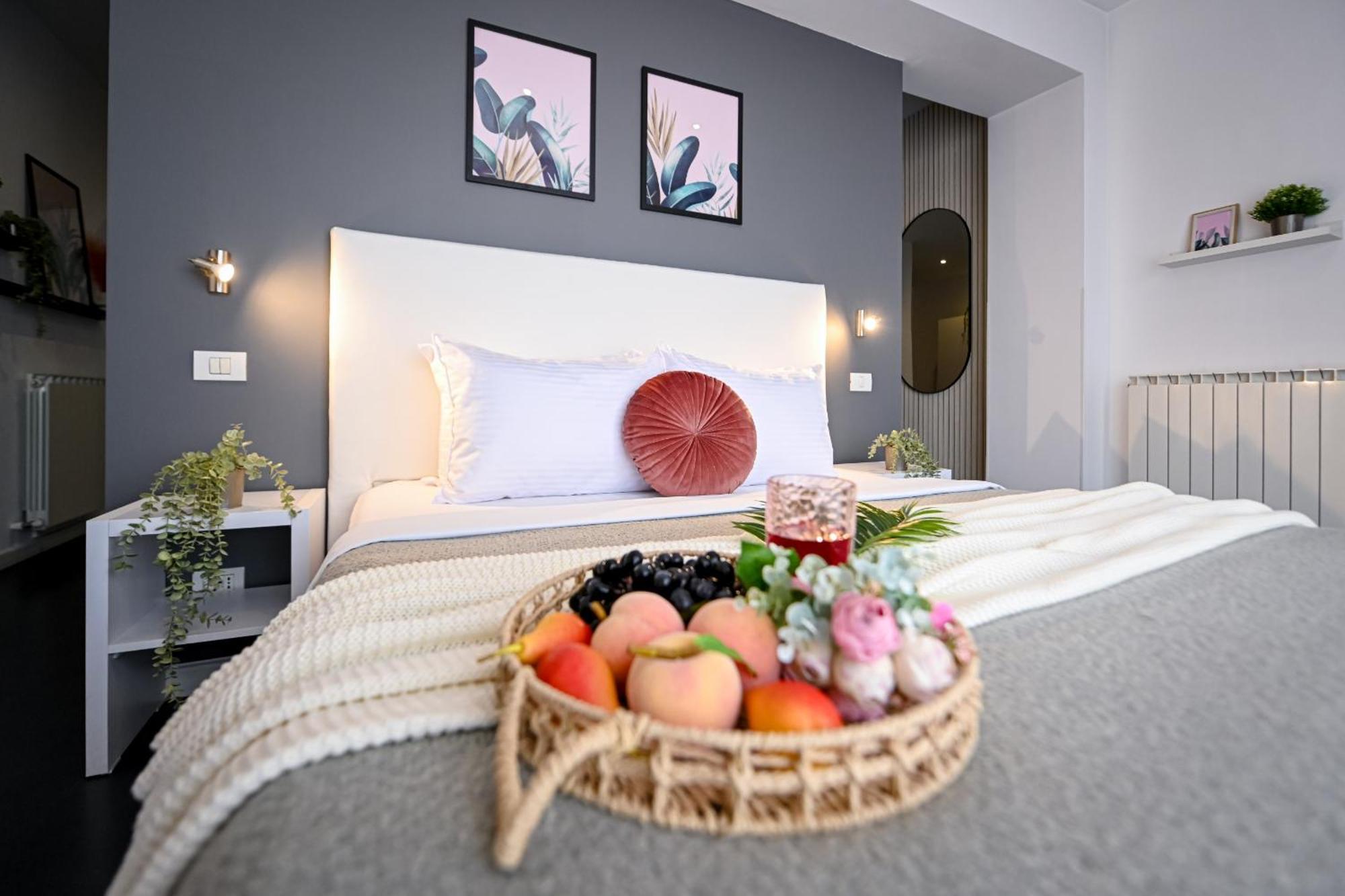 Urban Elegance - Stylish Central Accommodation Bukurešť Pokoj fotografie