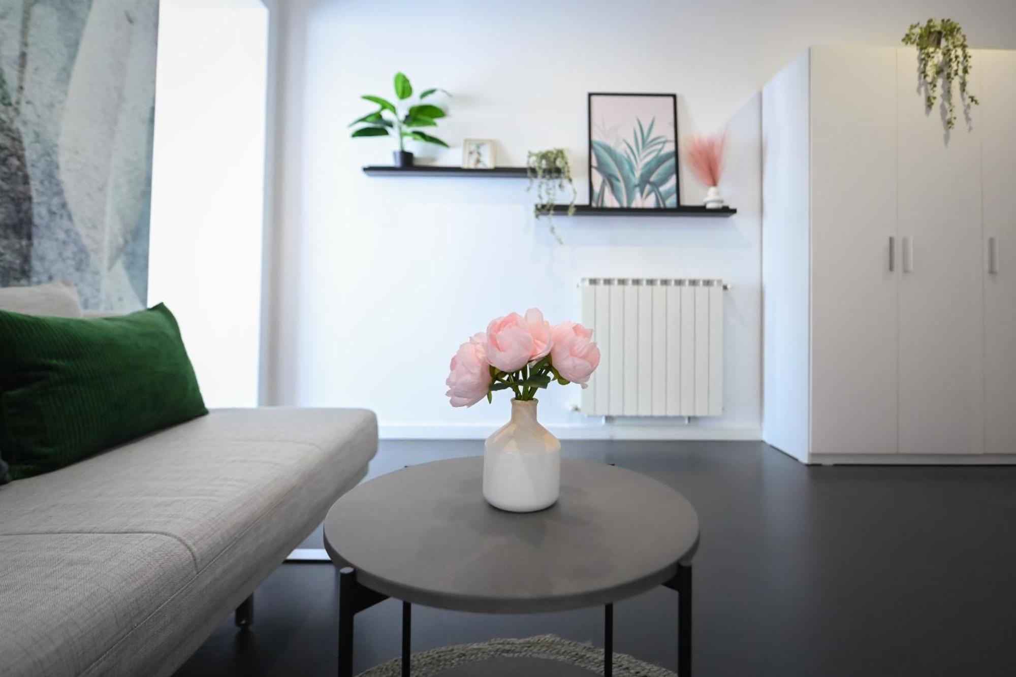 Urban Elegance - Stylish Central Accommodation Bukurešť Pokoj fotografie
